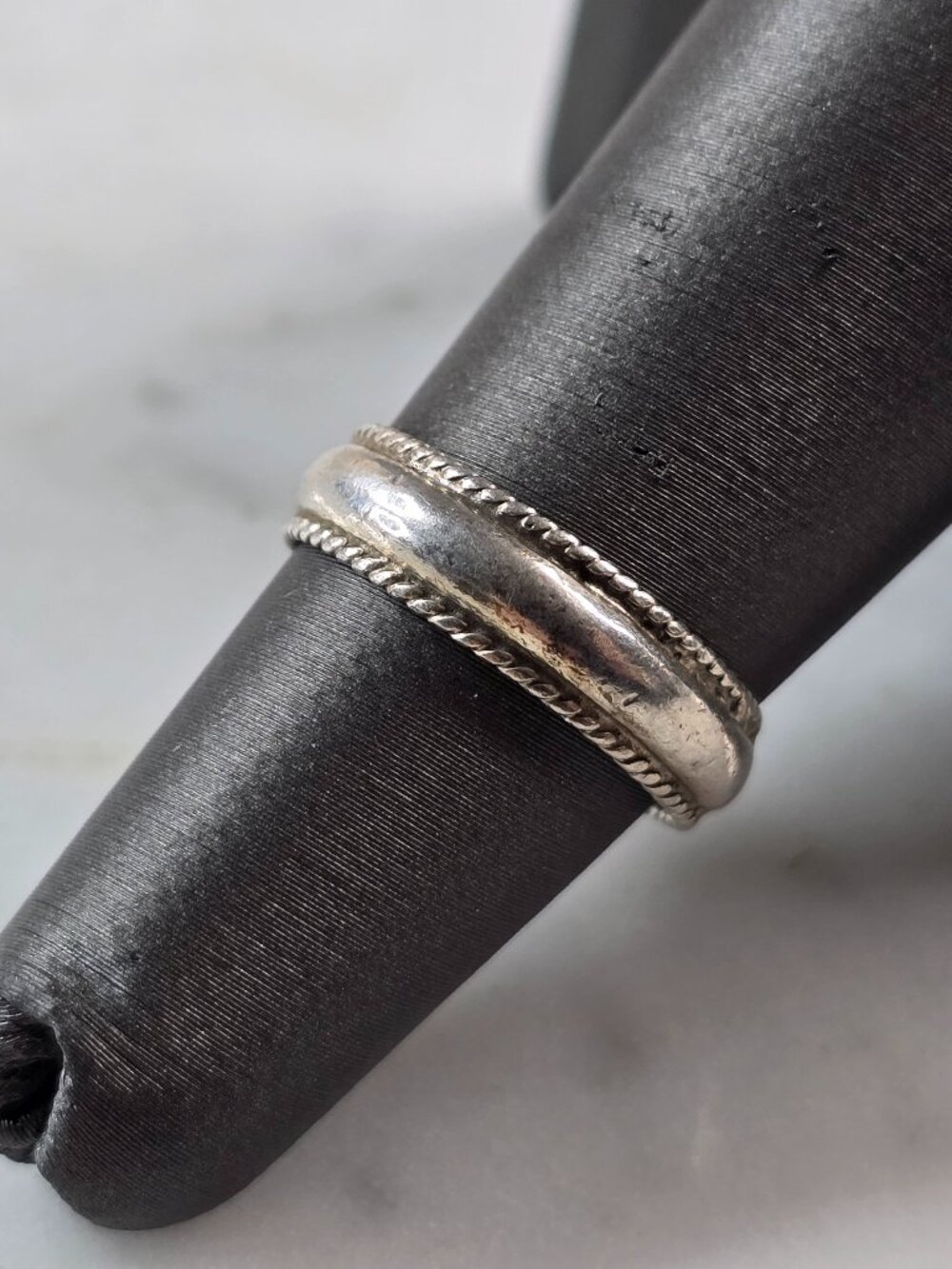 Womens Vintage Estate Sterling Silver Wedding Band Ring 2.8g E4009